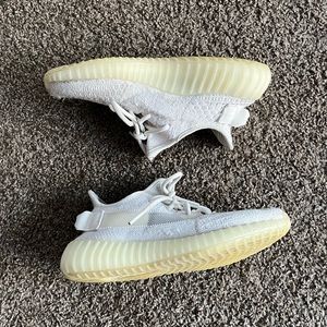 YEEZY Boost 350 v2 size 5.5